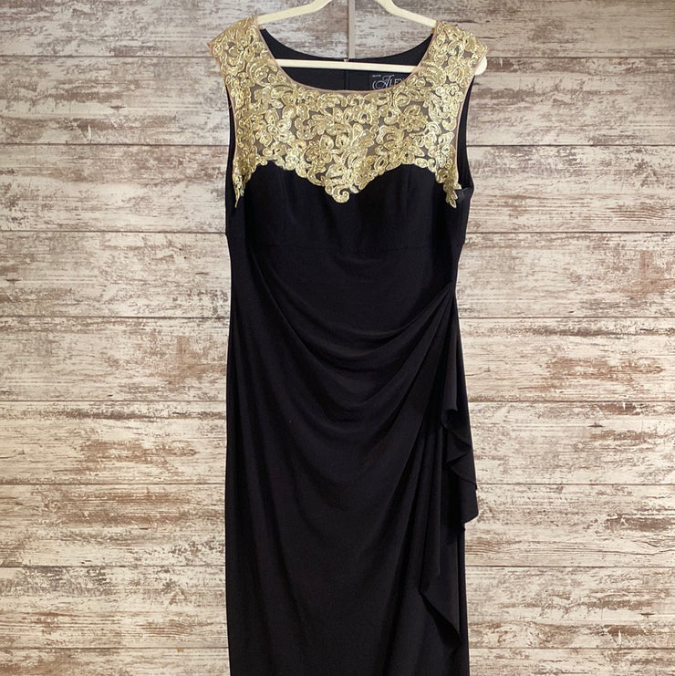 BLACK/GOLD LONG EVENING GOWN