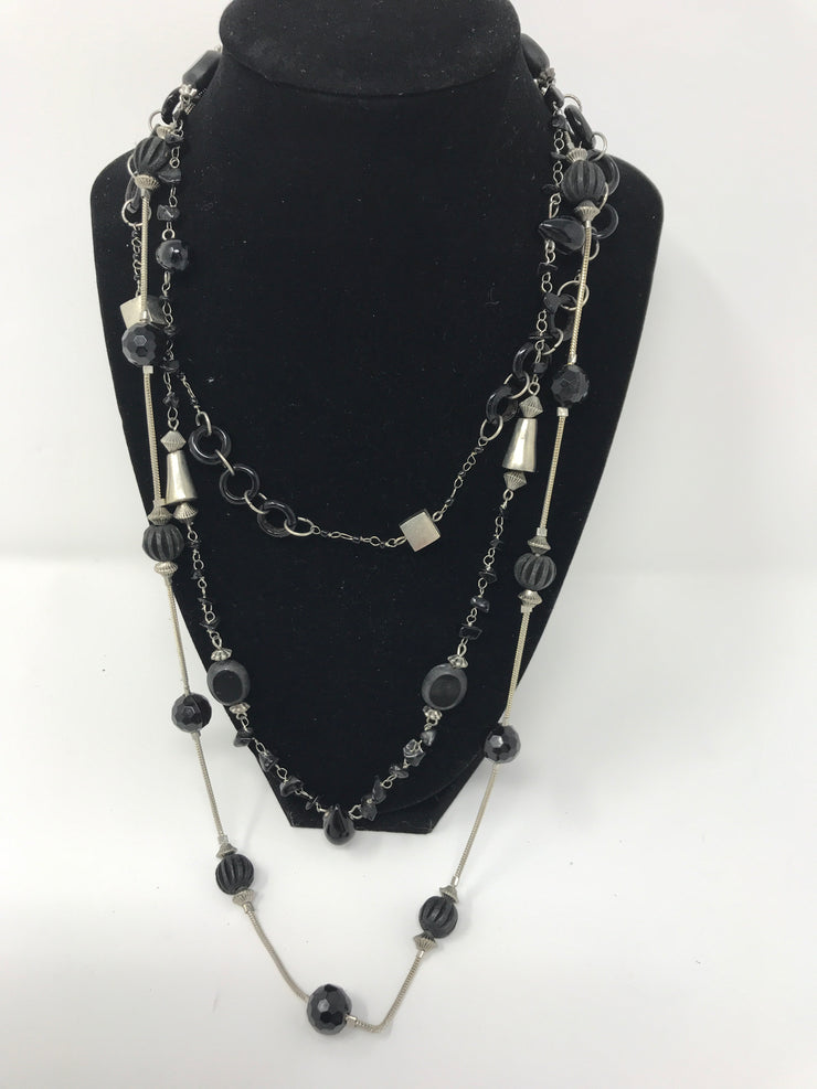 SILVER/BLACK BEADED NECKLACE