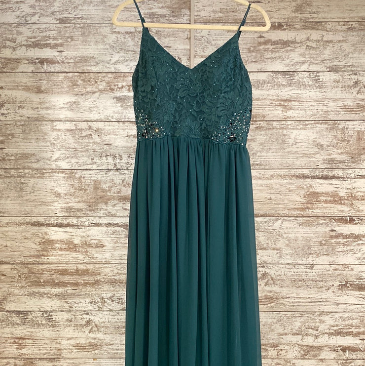 GREEN LONG EVENING GOWN