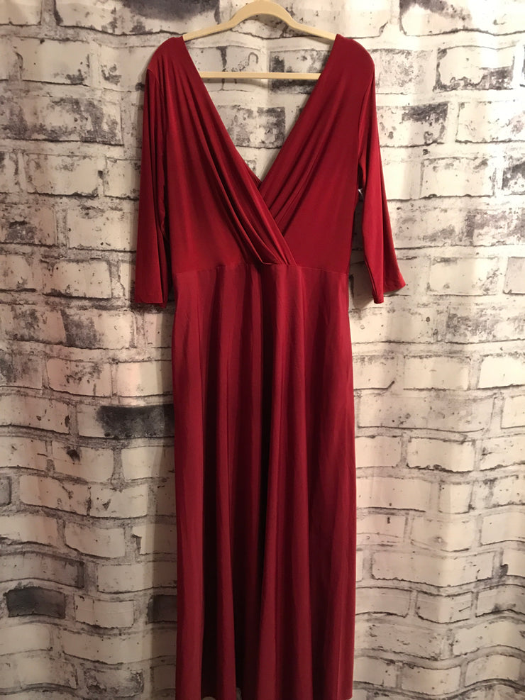 BURGUNDY LONG EVENING GOWN