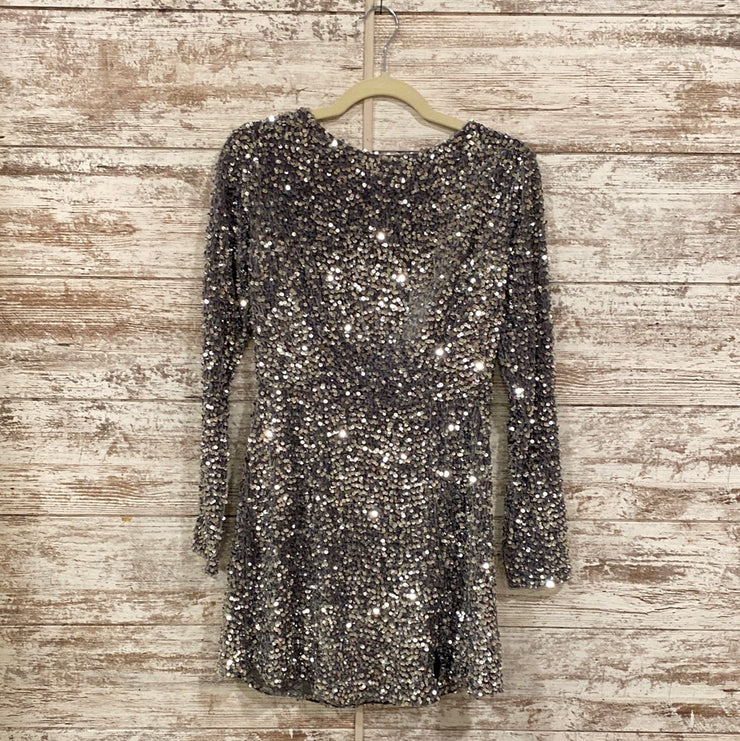 SILVER SEQUIN SHORT DRESS -NEW