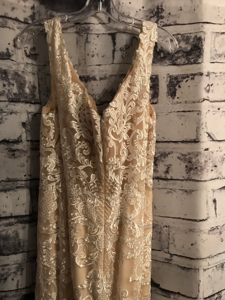 IVORY LACE LONG GOWN (NEW)
