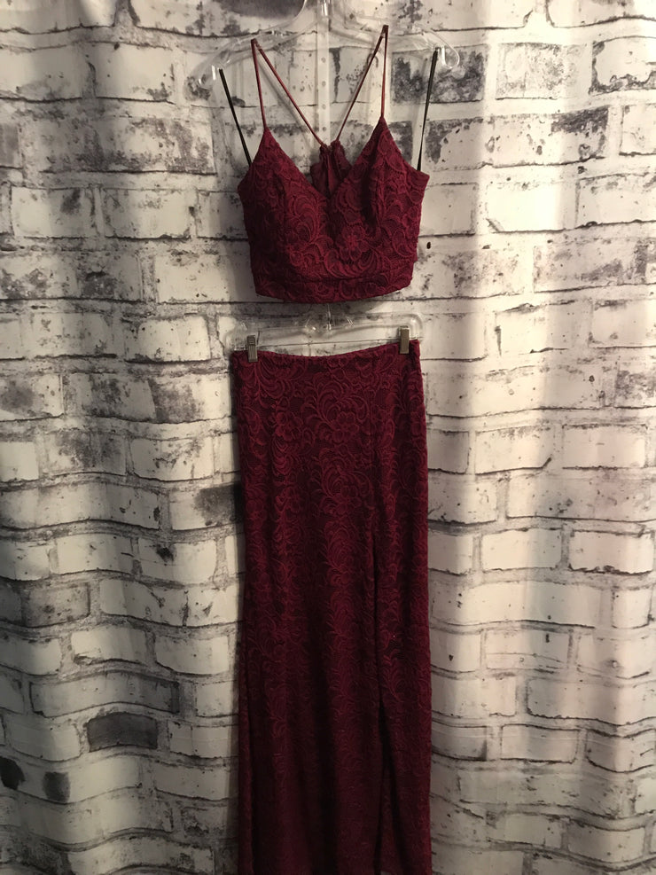 BURGUNDY 2.PC LONG GOWN (NEW)