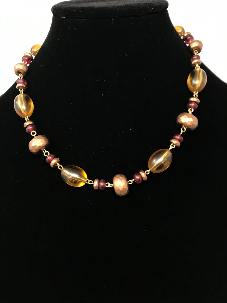 ORANGE/RED/RUST BEADED NECKLAC