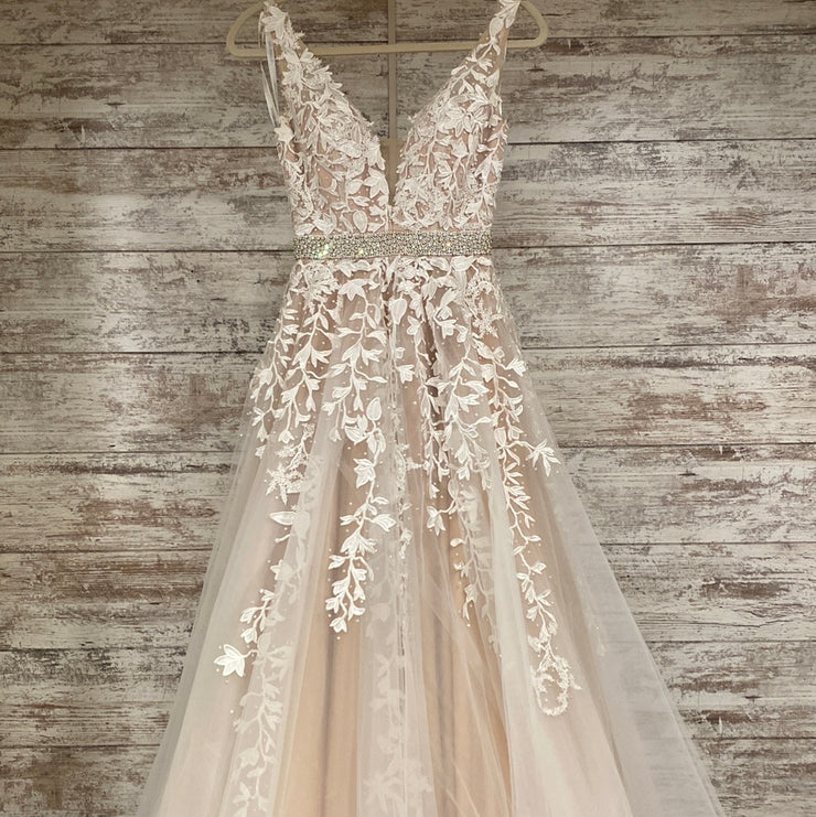 IVORY/TAN FLORAL A LINE GOWN