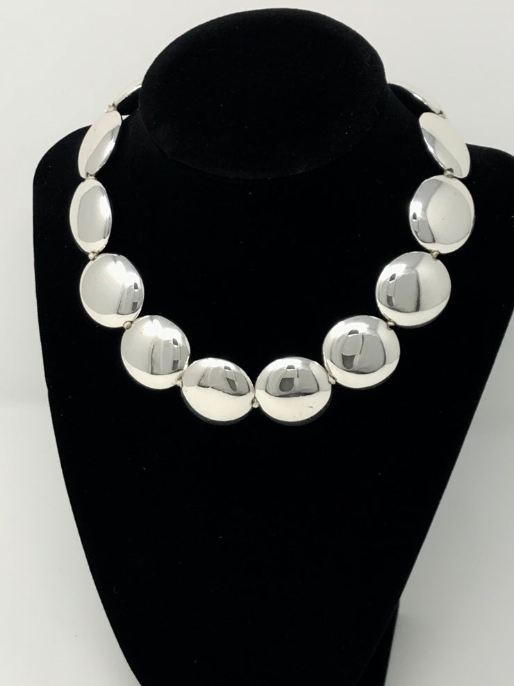 SILVER CIRCLES NECKLACE