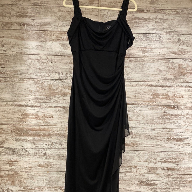 BLACK LONG EVENING GOWN