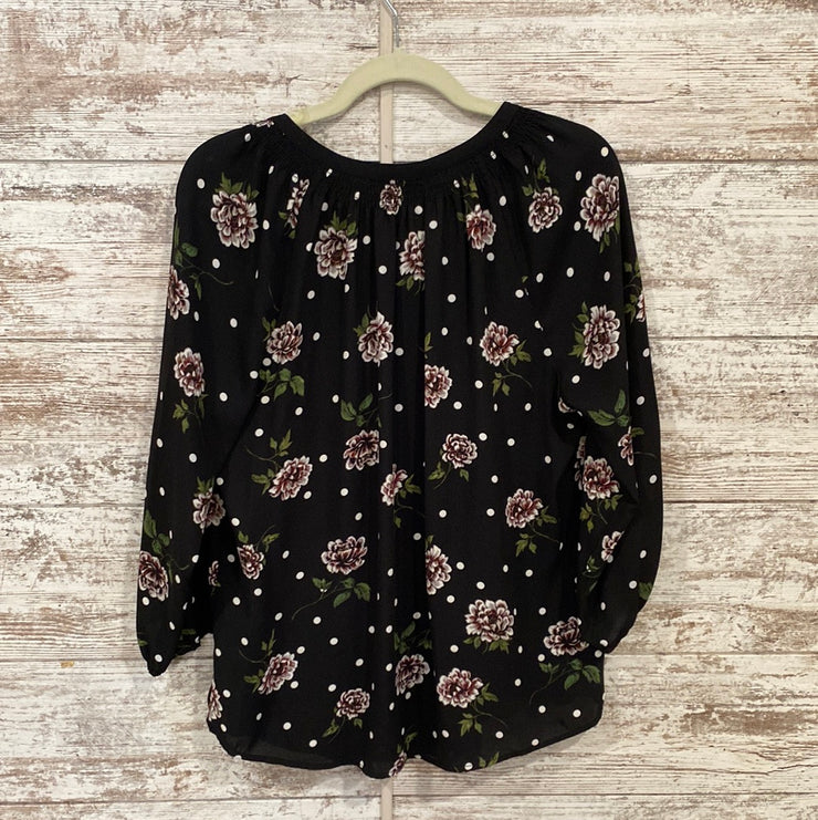BLACK/FLORAL LONG SLEEVE TOP