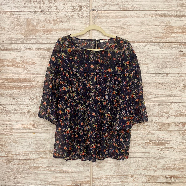 NAVY/FLORAL SHORT SLEEVE TOP