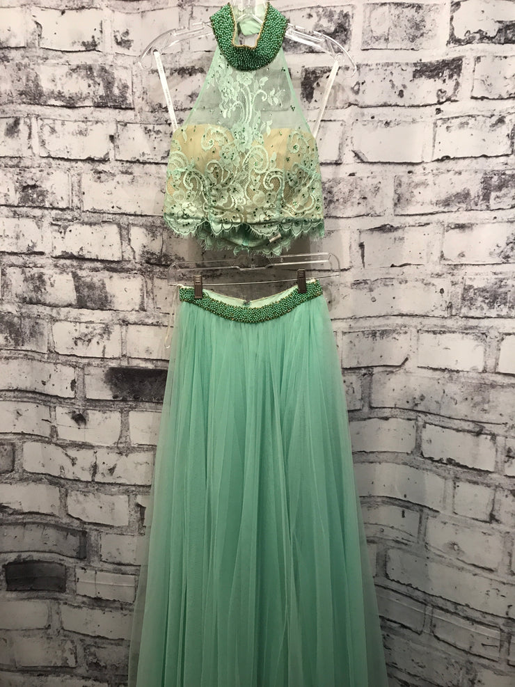 GREEN 2 PIECE A LINE GOWN SET