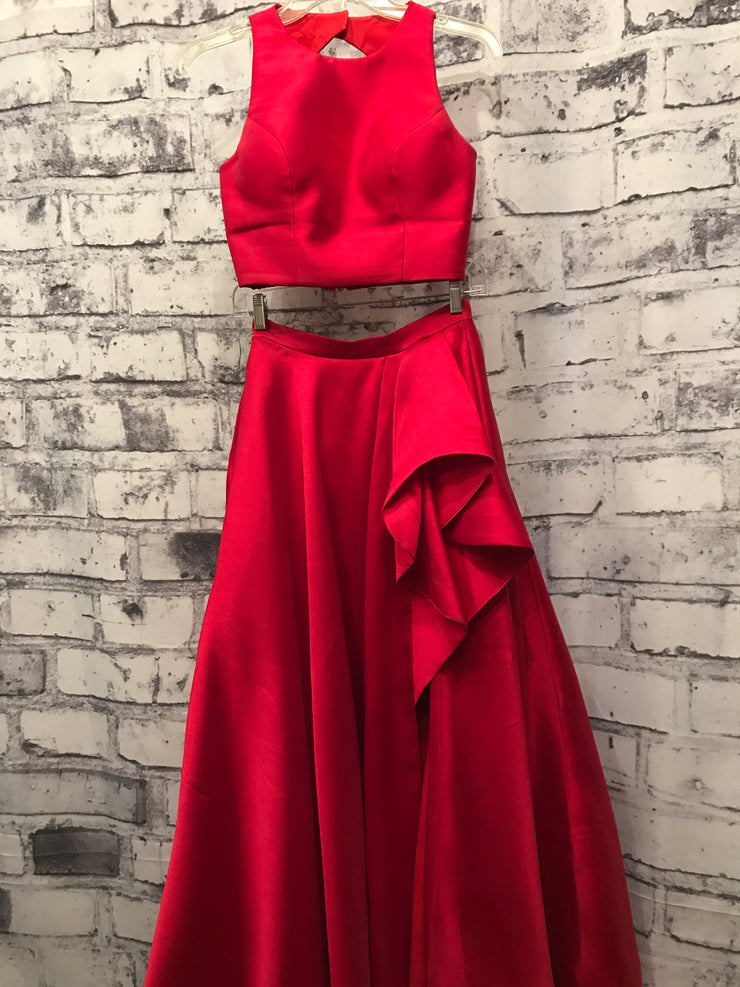 RED 2 PC. PRINCESS GOWN SET W/ POCKETS