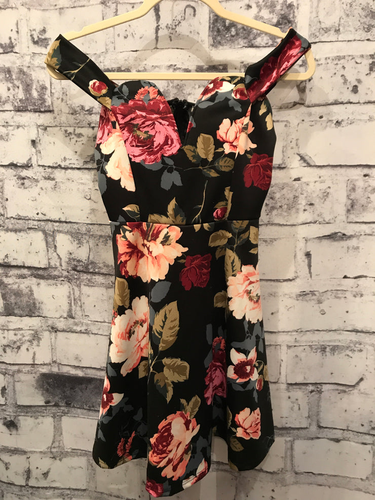 FLORAL SHORT DRESS