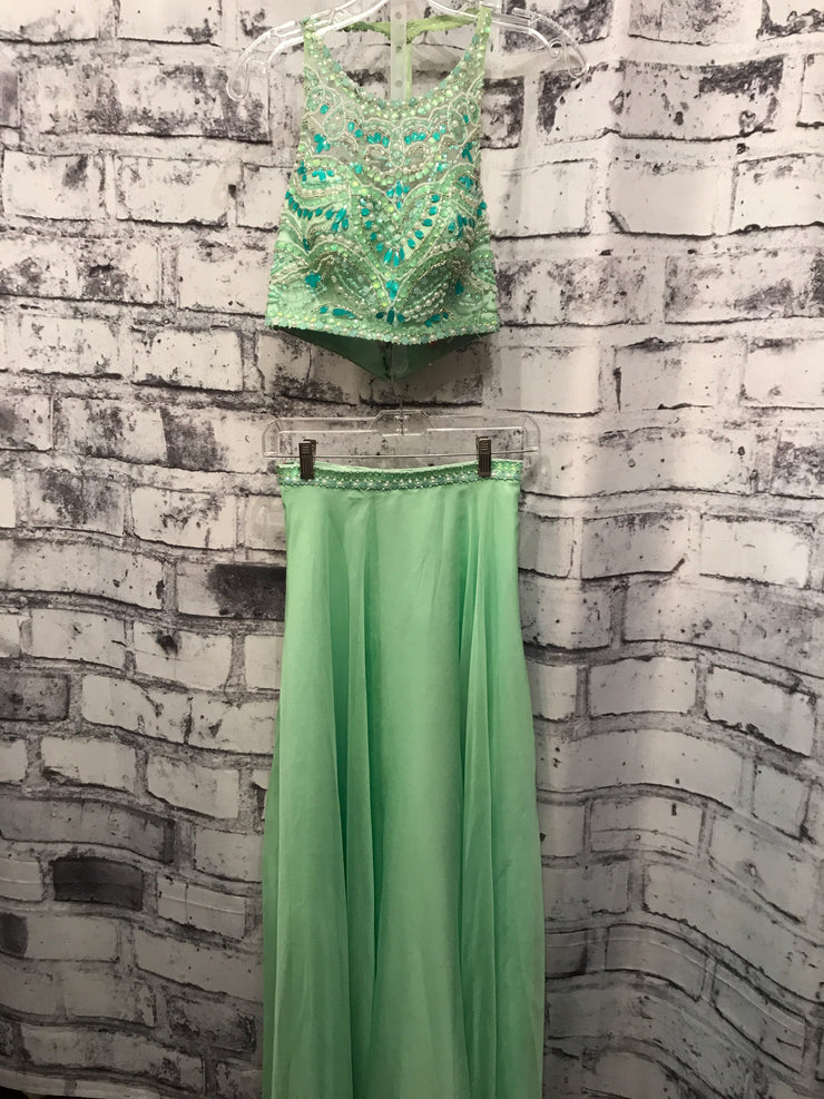 GREEN BEADED 2 PIECE GOWN SET